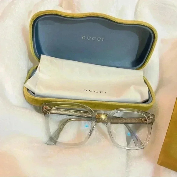 Gucci 100% authentic eyeglasses, case, dust bag and glasses towel - Picture 13 of 14